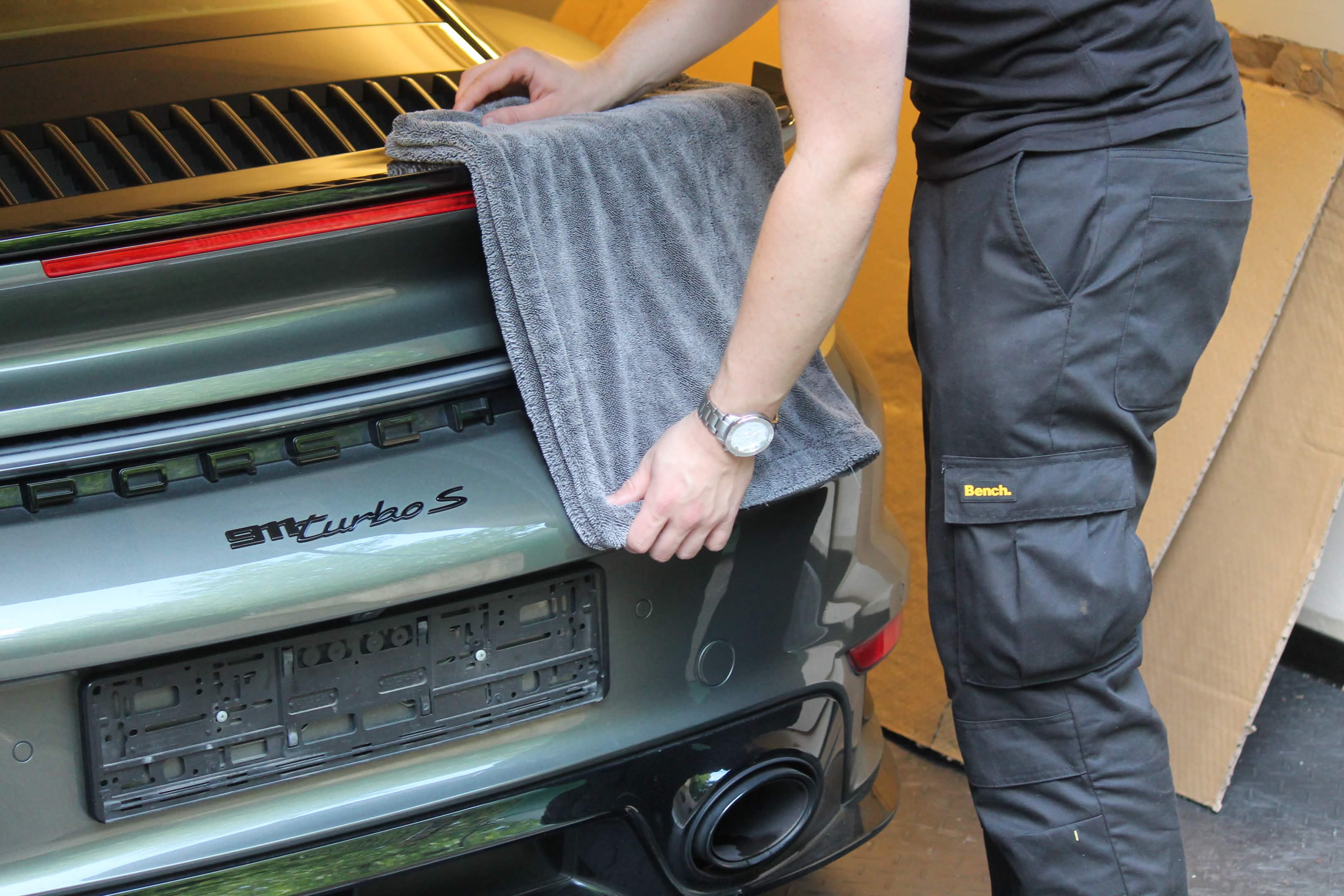 Porsche 911 Abtrocknung — L&B CarCare Oldenburg